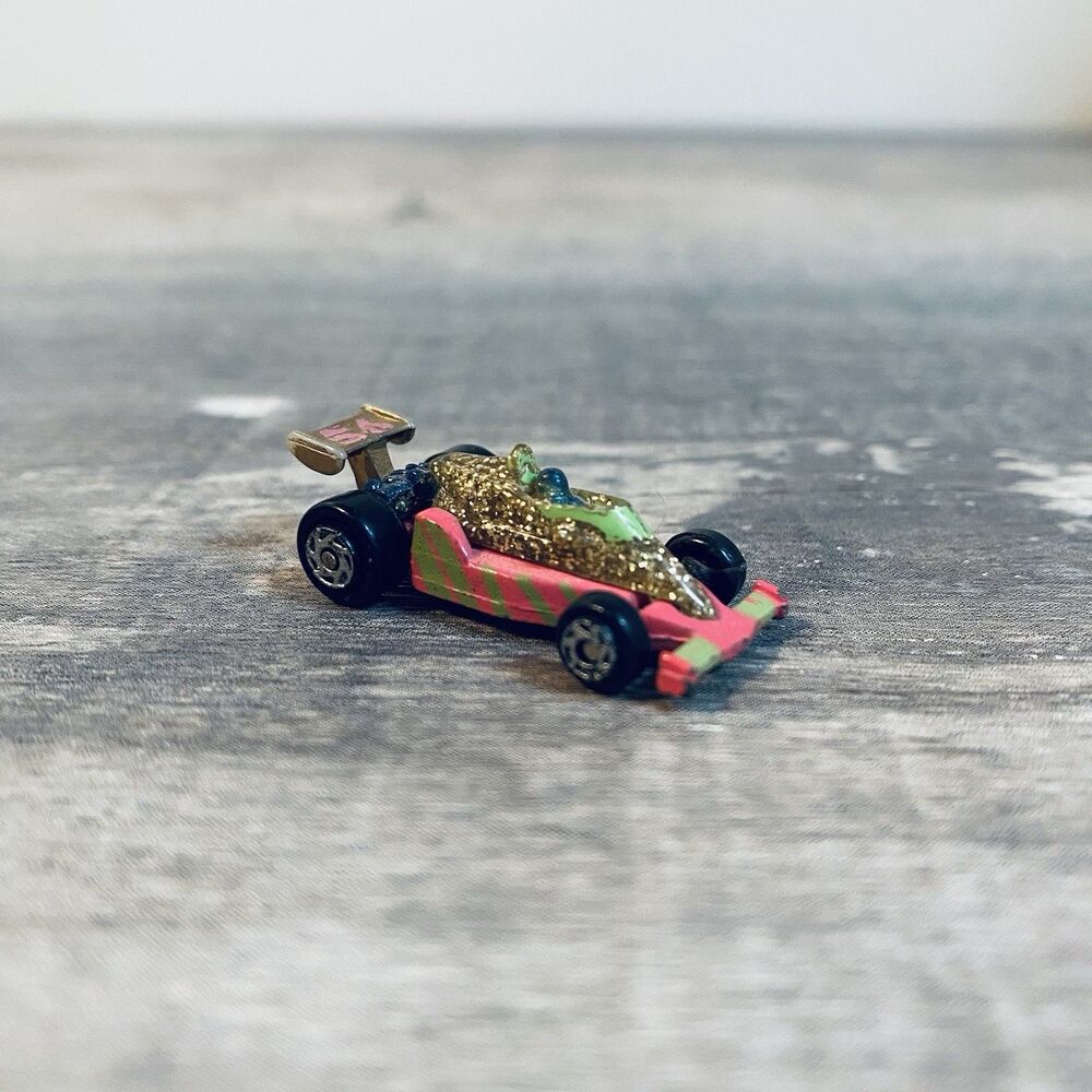 Vintage GALOOB MICRO MACHINES - Indy/F1 Super Sparklers - Pink with Gold Glitter